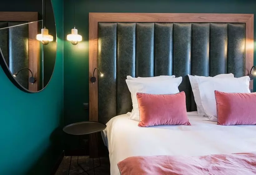 Отель Fahrenheit Seven Courchevel