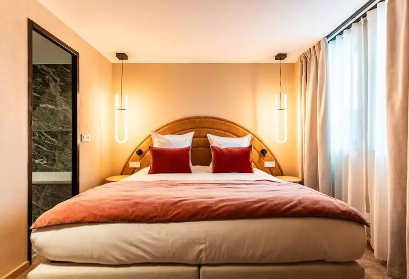 Отель Fahrenheit Seven Courchevel