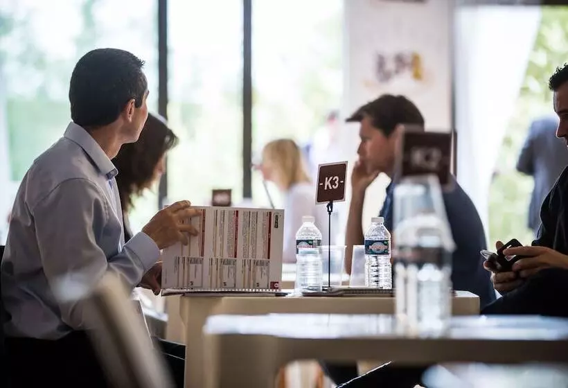 酒店 Hôtel C Suites Chambres Spacieuses