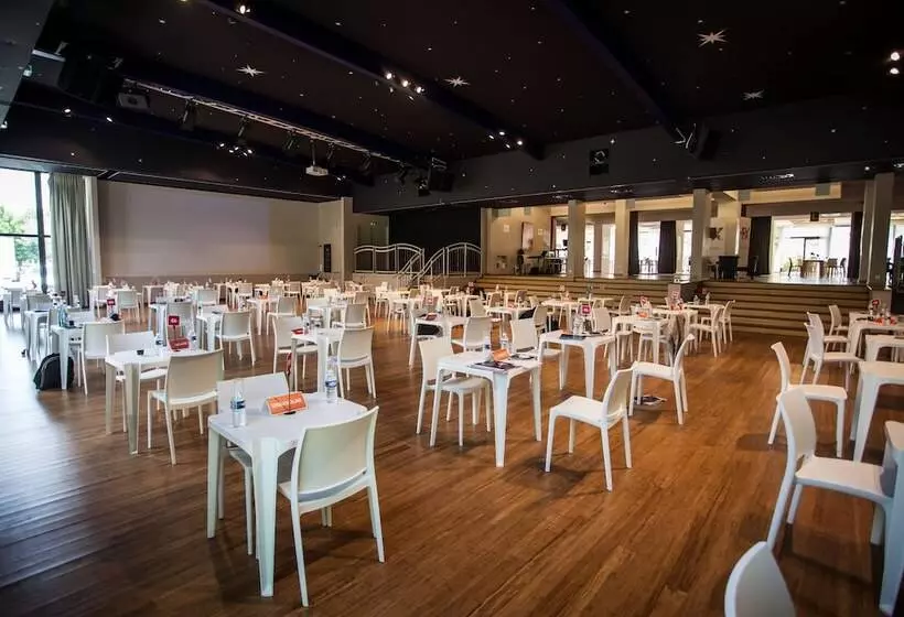 酒店 Hôtel C Suites Chambres Spacieuses