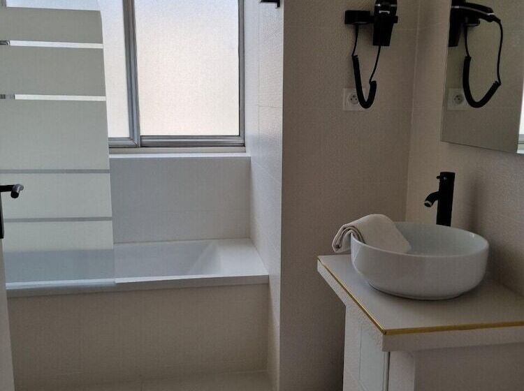 هتل Hôtel D’angleterre Rouen Centre