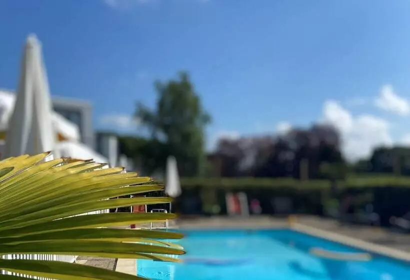 هتل Hôtel Mercure Reims Parc Des Expositions