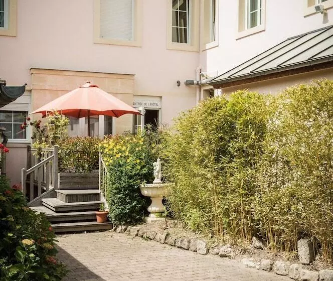 Отель Hôtel Moderne