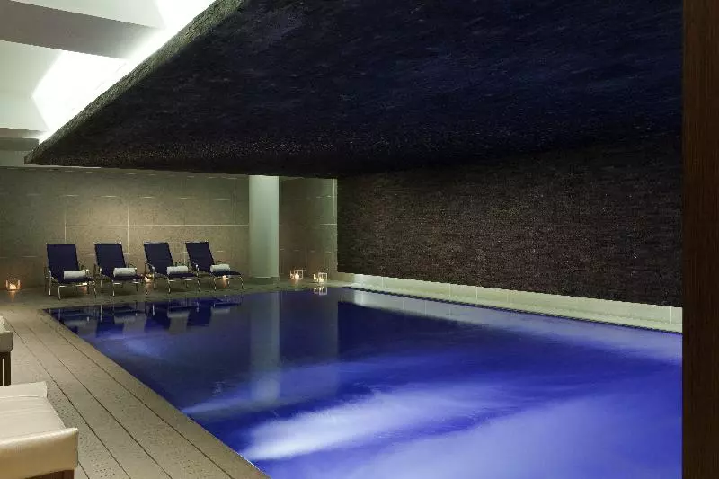 هتل Experimental Chalet Val D’isère