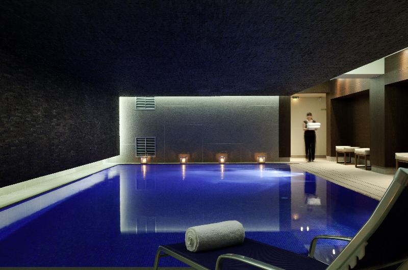 هتل Experimental Chalet Val D’isère