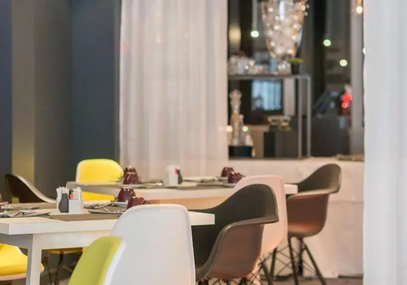 هتل Experimental Chalet Val D’isère