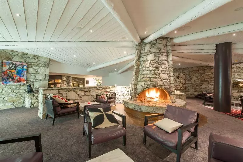 هتل Experimental Chalet Val D’isère