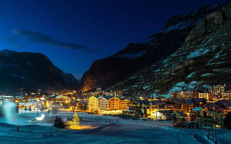 هتل Experimental Chalet Val D’isère