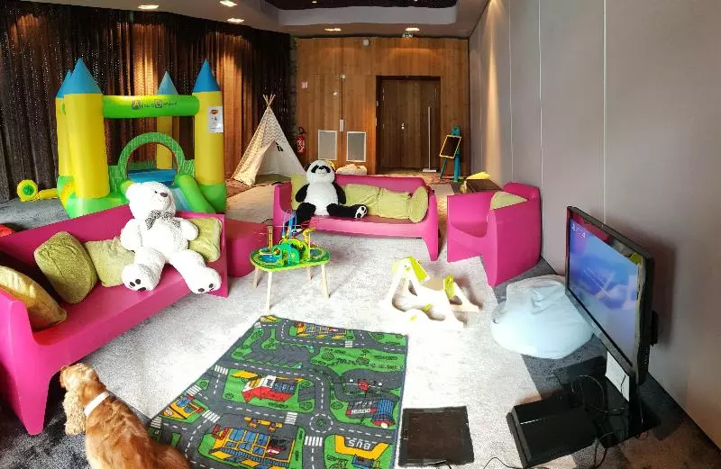 هتل Experimental Chalet Val D’isère