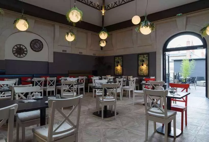 هتل The Originals Boutique, Hôtel Le Londres, Saumur