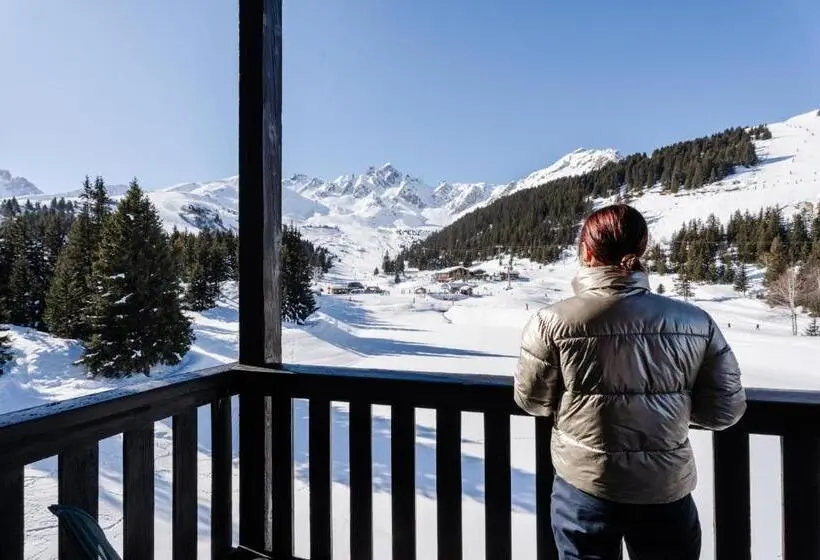 Lake Hotel Courchevel 1850