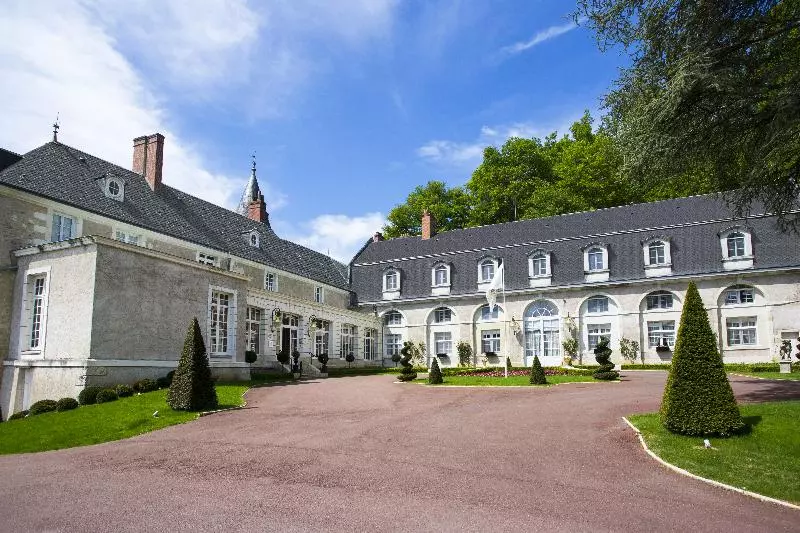 ホテル Chateau De Beauvois  La Maison Younan