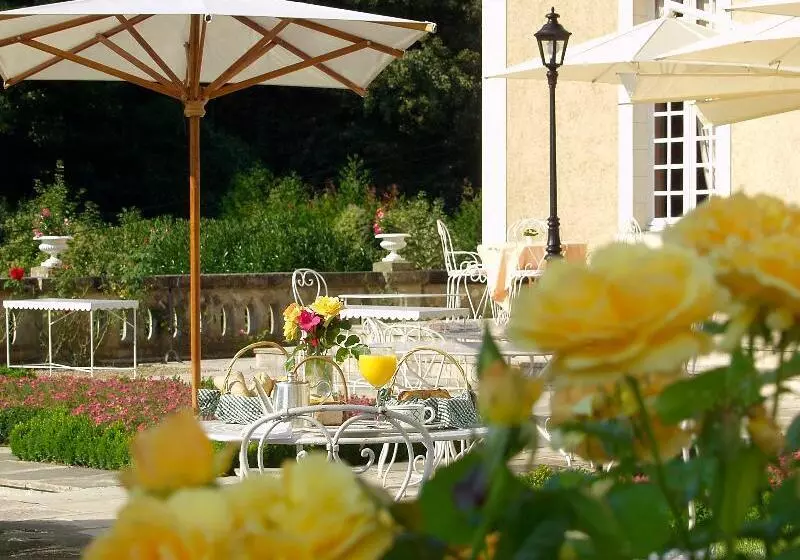 ホテル Chateau De Beauvois  La Maison Younan