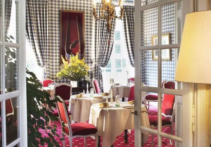 ホテル Chateau De Beauvois  La Maison Younan