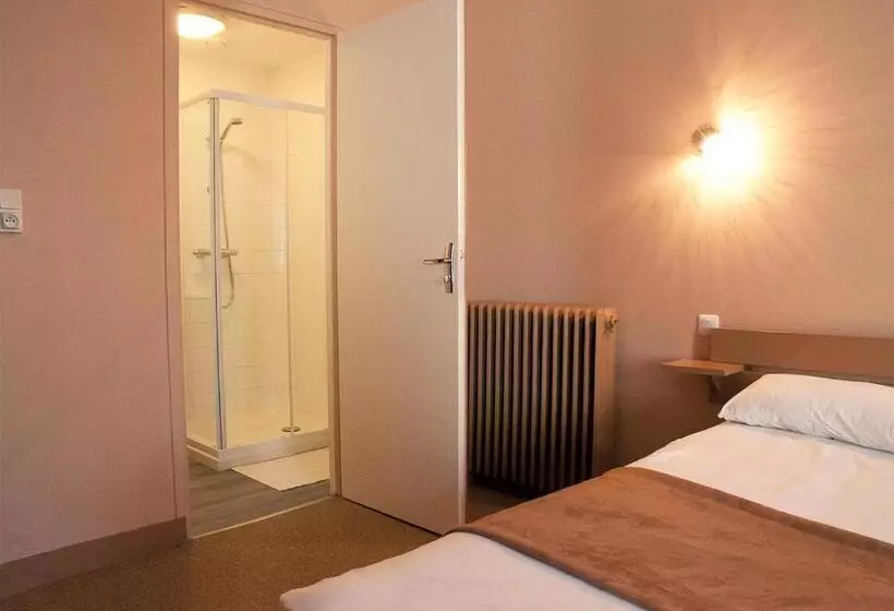 ホテル Des Pyrenees