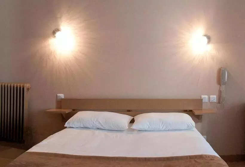 ホテル Des Pyrenees