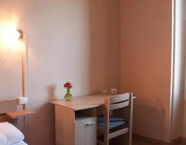 ホテル Des Pyrenees