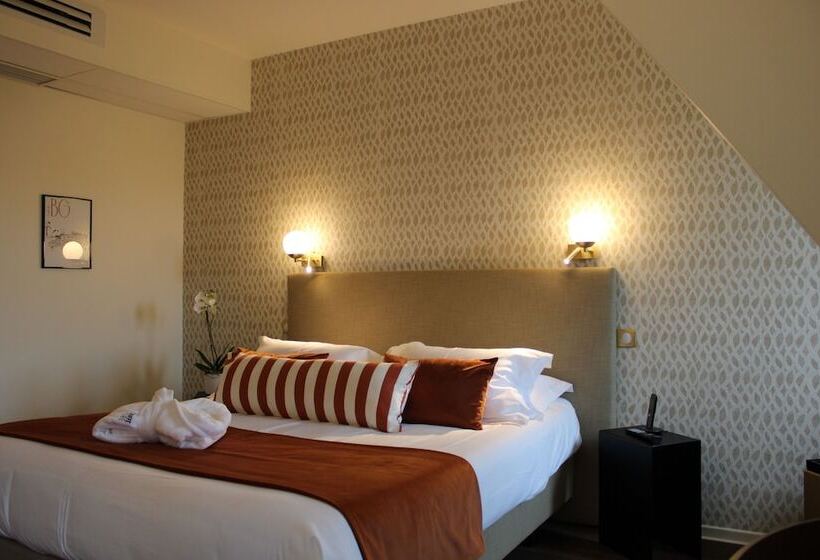 هتل Hôtel La Truffe Noire