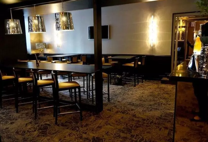 هتل Logis Hôtel & Restaurant   Le Mouton Blanc