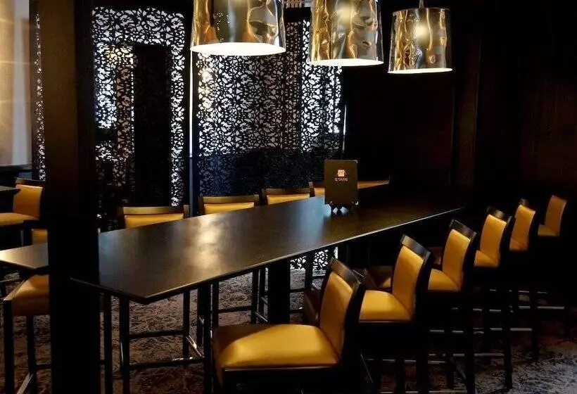 هتل Logis Hôtel & Restaurant   Le Mouton Blanc