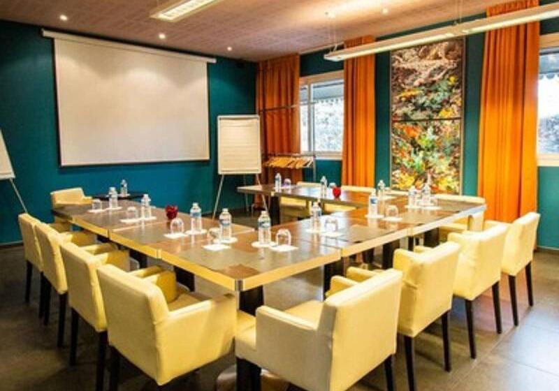 Le Safari Hotel Restaurant