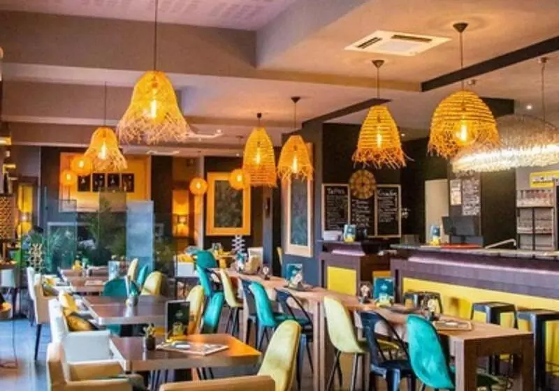 Le Safari Hotel Restaurant