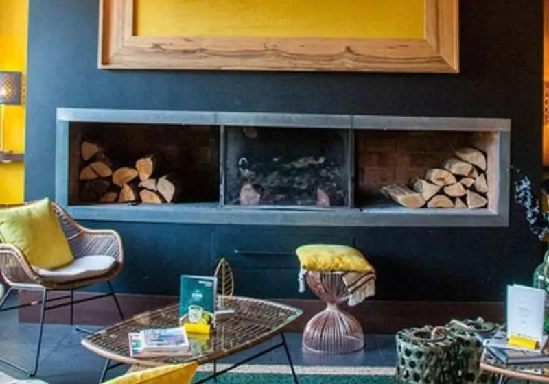 Le Safari Hotel Restaurant