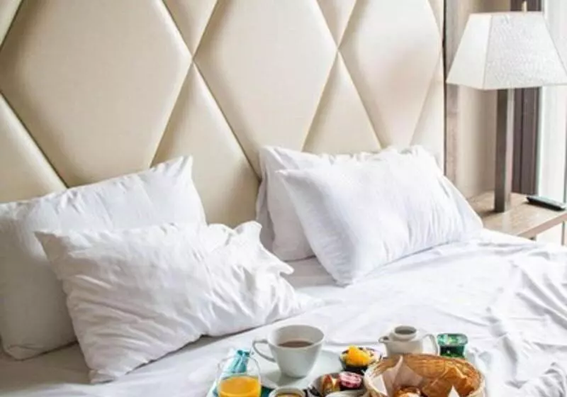 Le Safari Hotel Restaurant