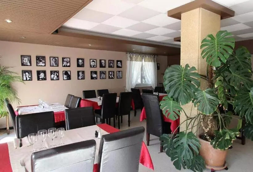 Отель Le Valaurie