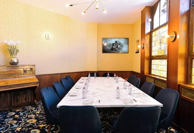 호텔 Hostellerie Saint Pierre