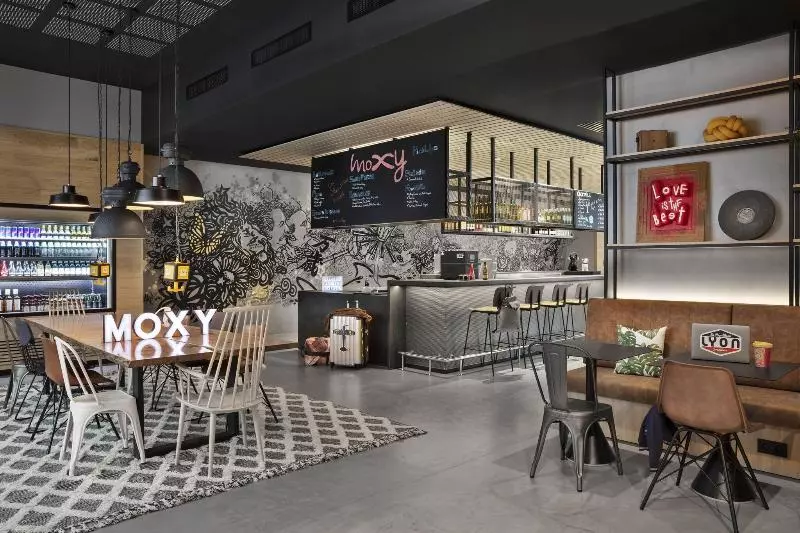 Otel Moxy Lyon Airport