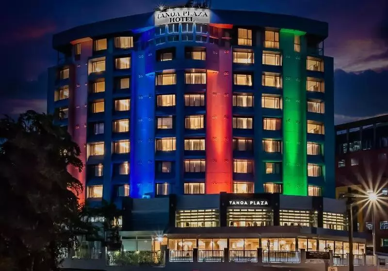 בית מלון כפרי Tanoa Plaza