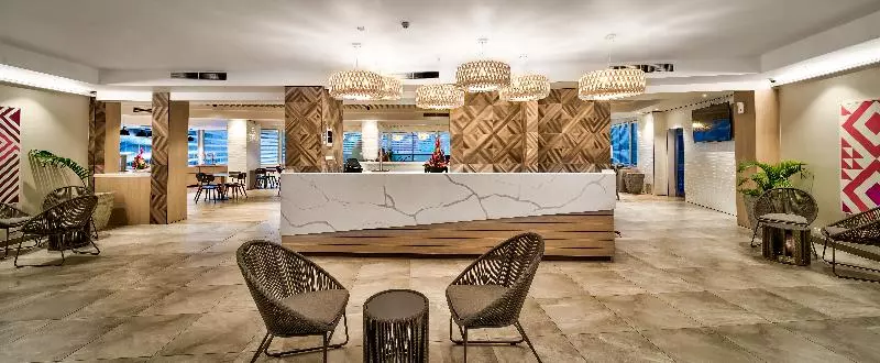 בית מלון כפרי Tanoa Plaza