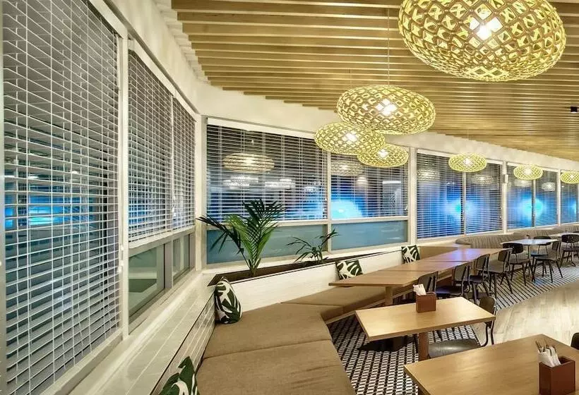 בית מלון כפרי Tanoa Plaza