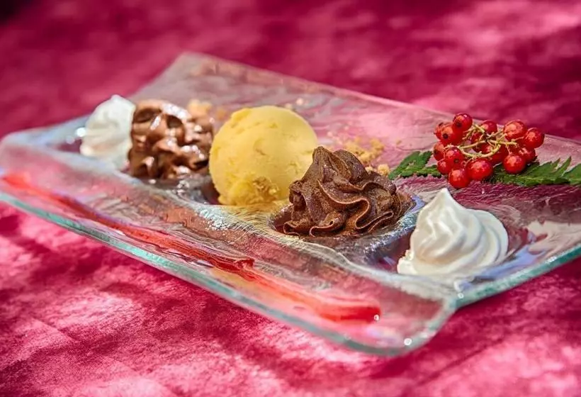 Logis Hotel Les Playes