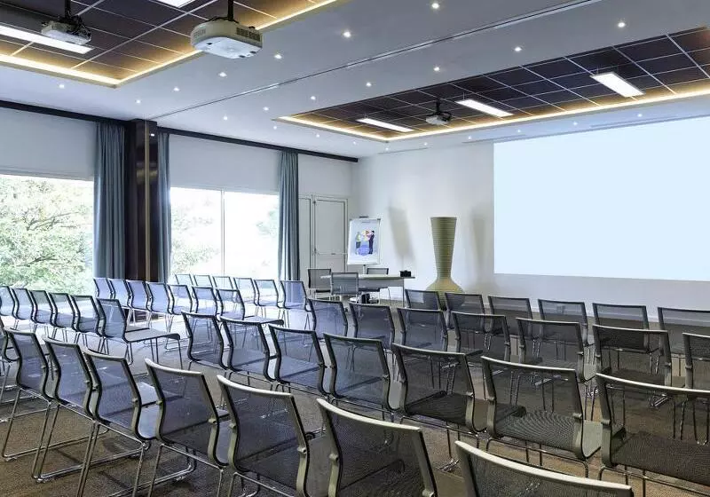 Novotel Avignon Nord