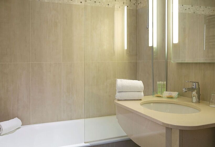 اقامتگاه Best Western Au Trocadero