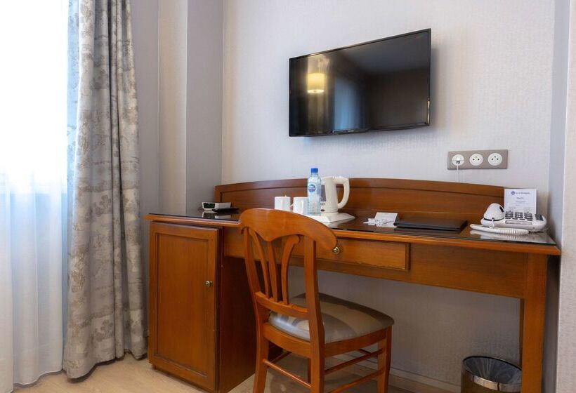 اقامتگاه Best Western Au Trocadero