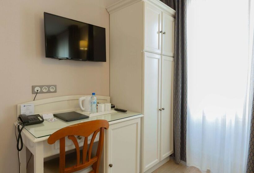 اقامتگاه Best Western Au Trocadero