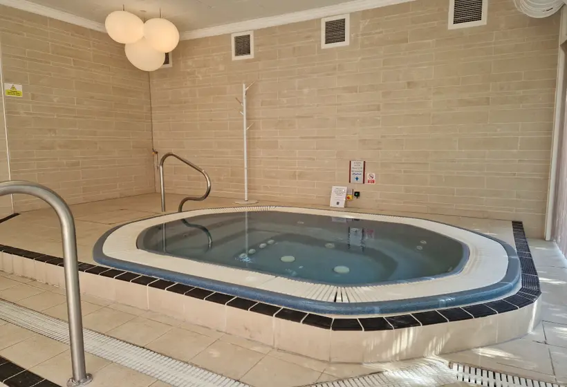 Felbridge Gatwick Hotel & Spa