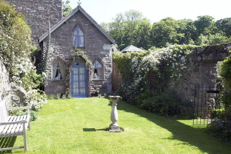 Отель Bodysgallen Hall And Spa