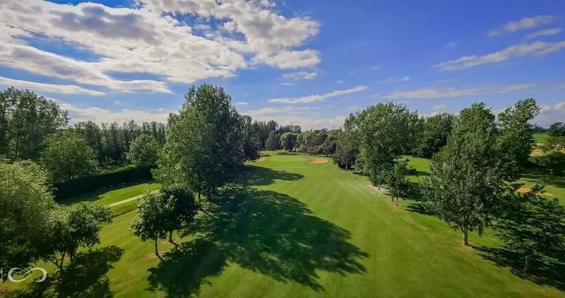 Cambridge Bar Hill Hotel, Bw Signature Collection