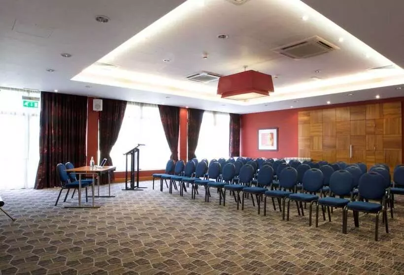 Cambridge Bar Hill Hotel, Bw Signature Collection