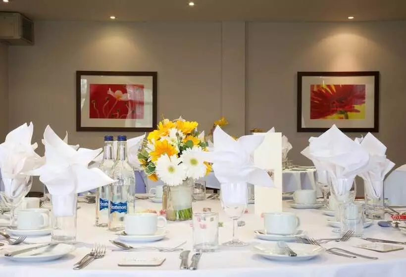 Cambridge Bar Hill Hotel, Bw Signature Collection