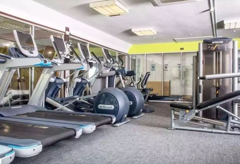 Cambridge Bar Hill Hotel, Bw Signature Collection