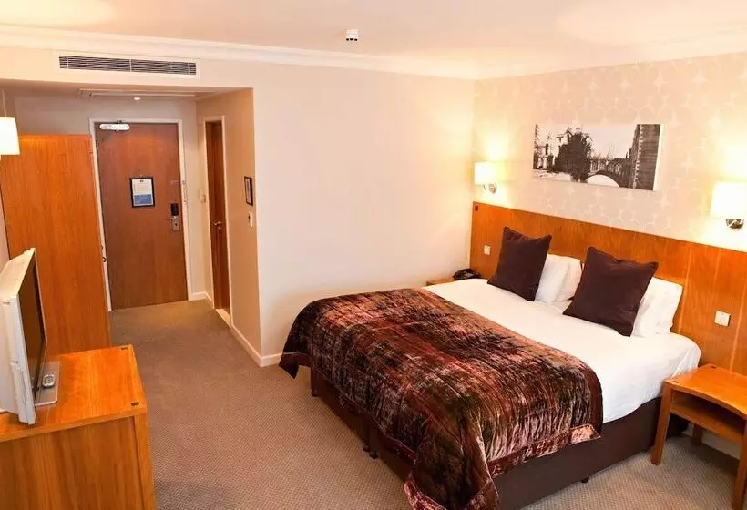 Cambridge Bar Hill Hotel, Bw Signature Collection