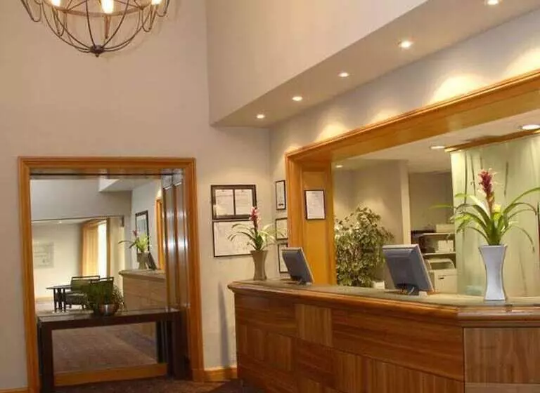 Cambridge Bar Hill Hotel, Bw Signature Collection