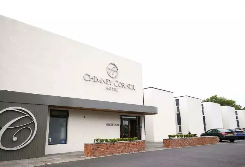 בית מלון כפרי Clarion Collection  Chimney Corner