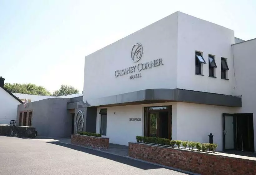 בית מלון כפרי Clarion Collection  Chimney Corner
