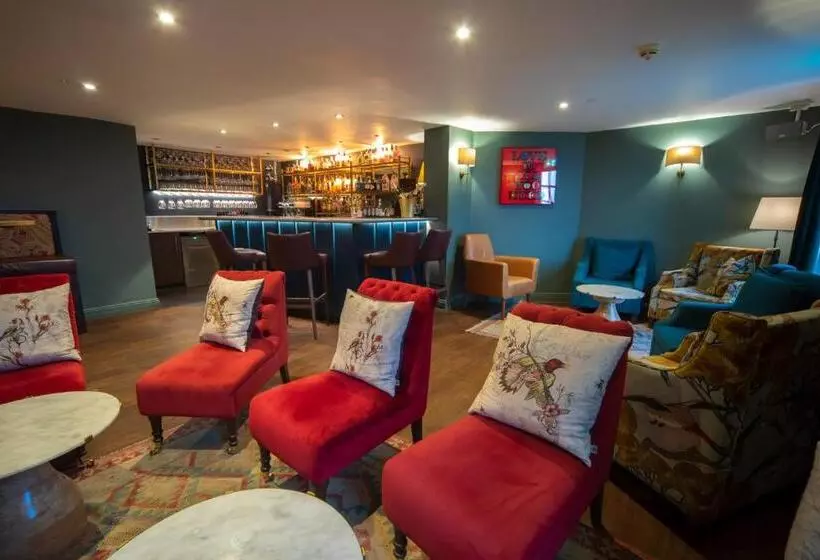 Отель Cottage In The Wood